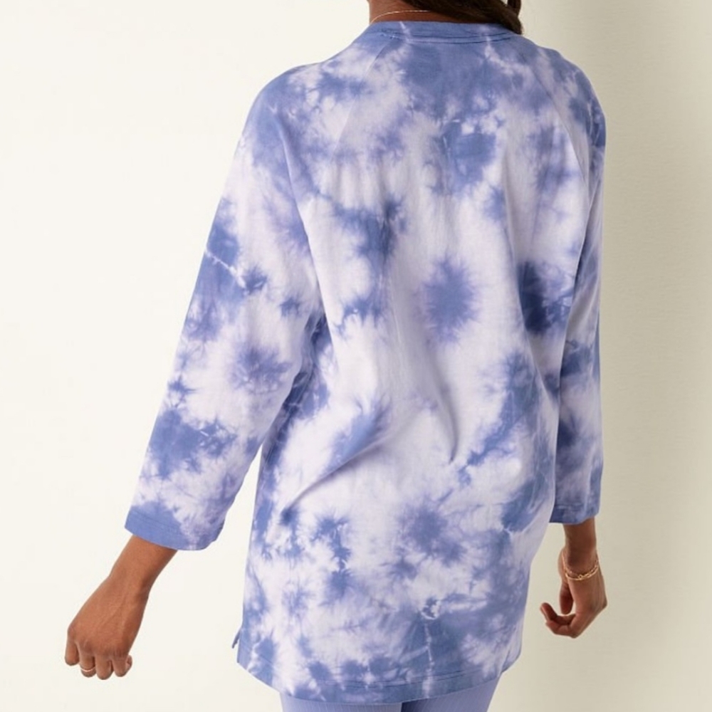 VICTORIAS SECRET PINK Campus Logo Baseball Tee Periwinkle Tie Dye Size Medium - Picture 2 of 11